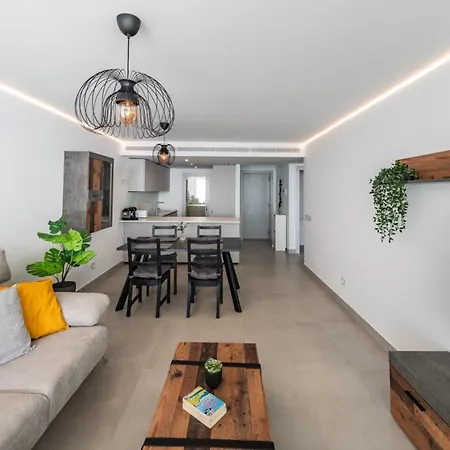 Apartment Serene Seaview Retreat In Higueron: 2br Oasis *