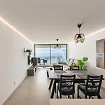 公寓 Serene Seaview Retreat In Higueron: 2br Oasis 丰希罗拉