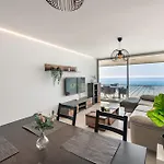 公寓 Serene Seaview Retreat In Higueron: 2br Oasis