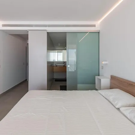 דירה Serene Seaview Retreat In Higueron: 2br Oasis פואנגירולה