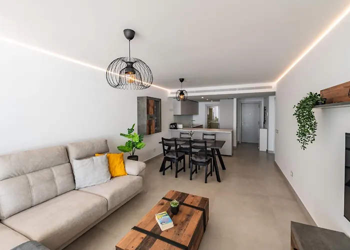 Serene Seaview Retreat In Higueron: 2br Oasis 公寓 *