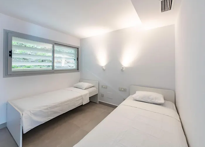 Serene Seaview Retreat In Higueron: 2br Oasis