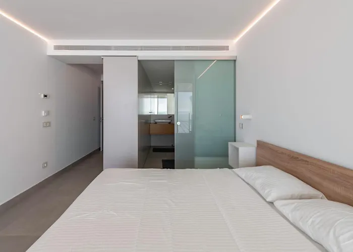 公寓 Serene Seaview Retreat In Higueron: 2br Oasis 丰希罗拉