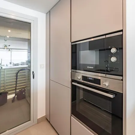 Serene Seaview Retreat In Higueron: 2br Oasis Lejlighed